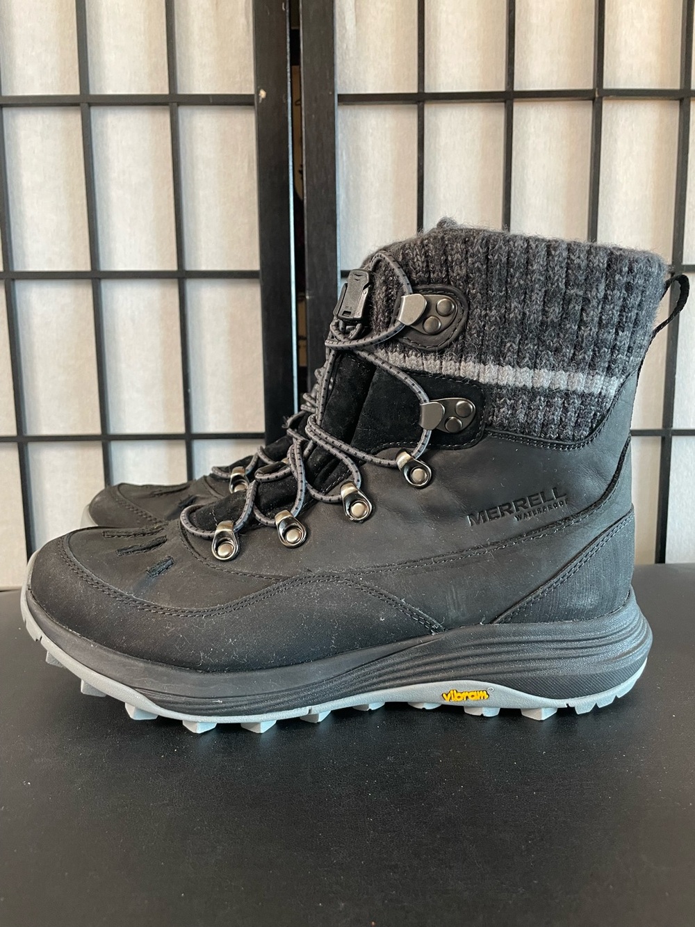 Merrel Siren 4 Thermo Mid Waterproof Boot Women’s Size 9 Black Nobuck J036658